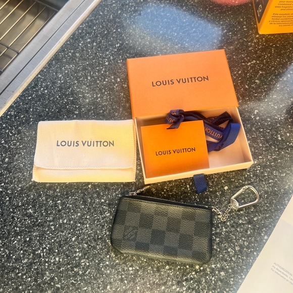 Authentic black monogram, Louis Vuitton pouch - Picture 2 of 2